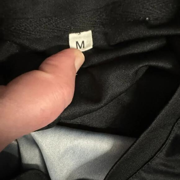 Arctic Monkeys Smoking Skeleton T-shirt, Size M, Good Preowned Condition - Picture 5 of 5